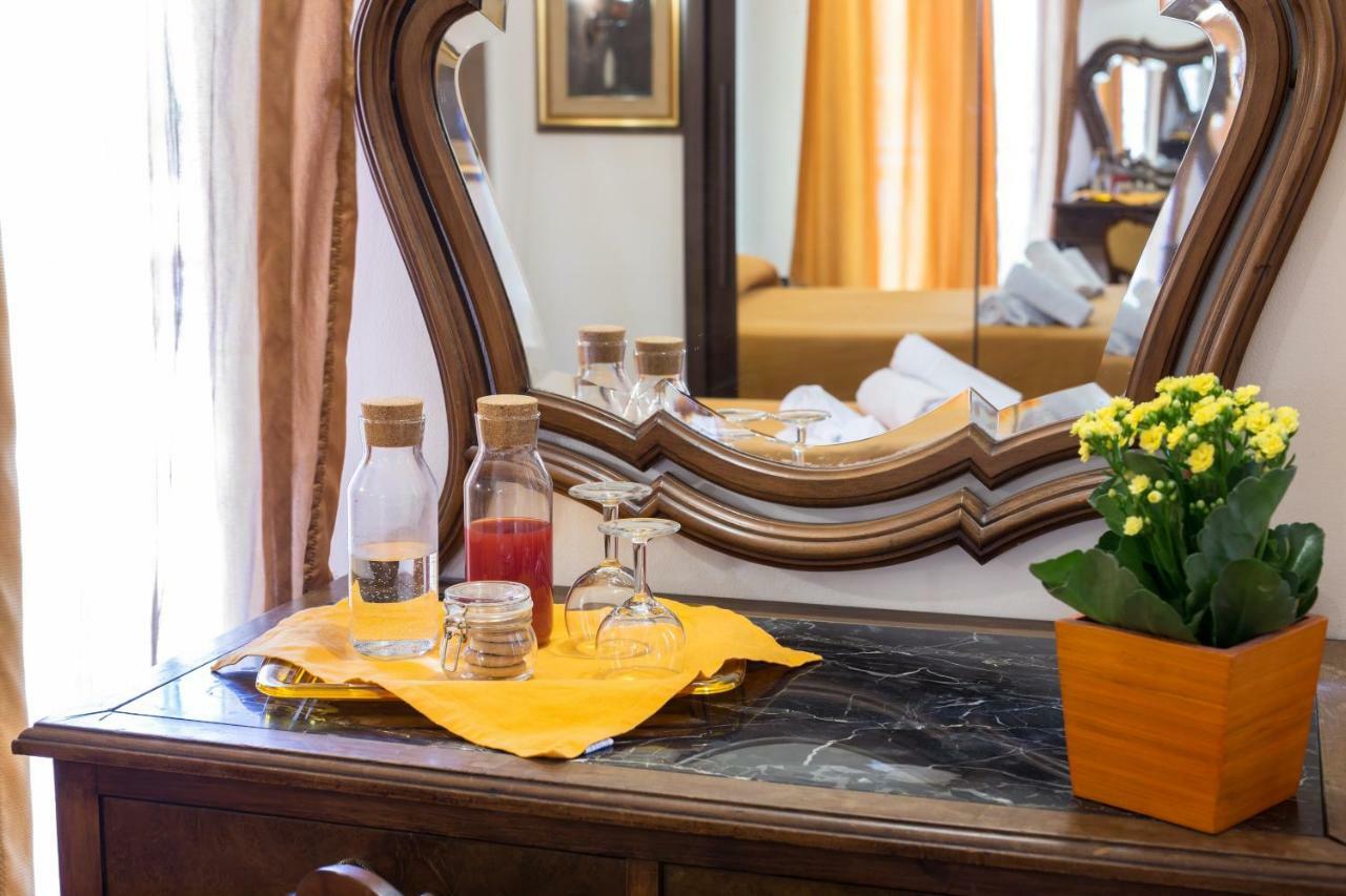 Bed and Breakfast Antichi Ricordi Aci SantʼAntonio Exterior foto