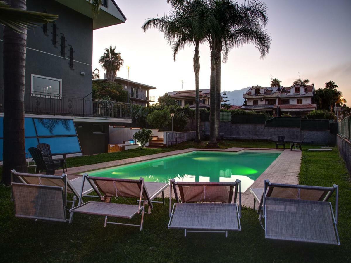 Bed and Breakfast Antichi Ricordi Aci SantʼAntonio Exterior foto
