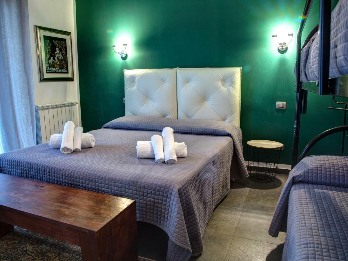 Bed and Breakfast Antichi Ricordi Aci SantʼAntonio Exterior foto